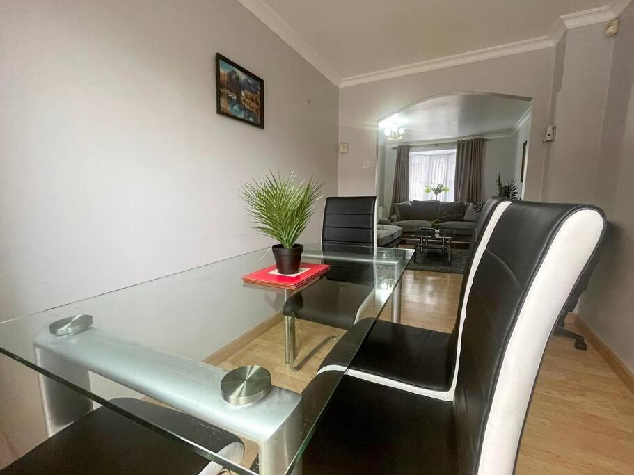 Free Parking - Close To Centre Vakantiehuis Manchester