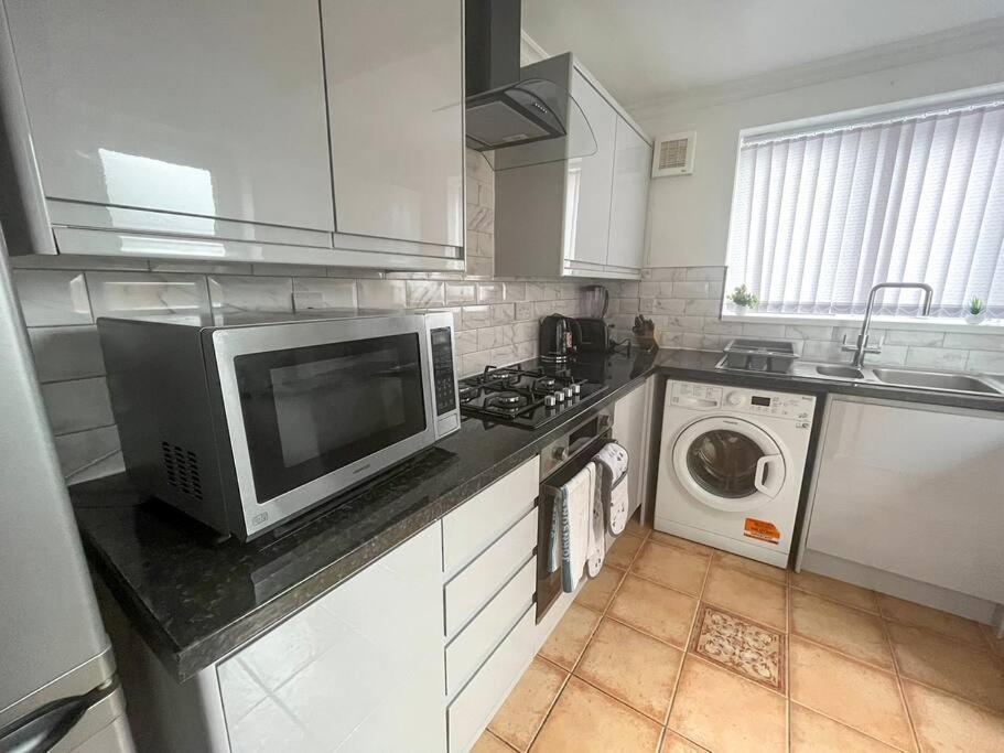 Free Parking - Close To Centre Vakantiehuis Manchester