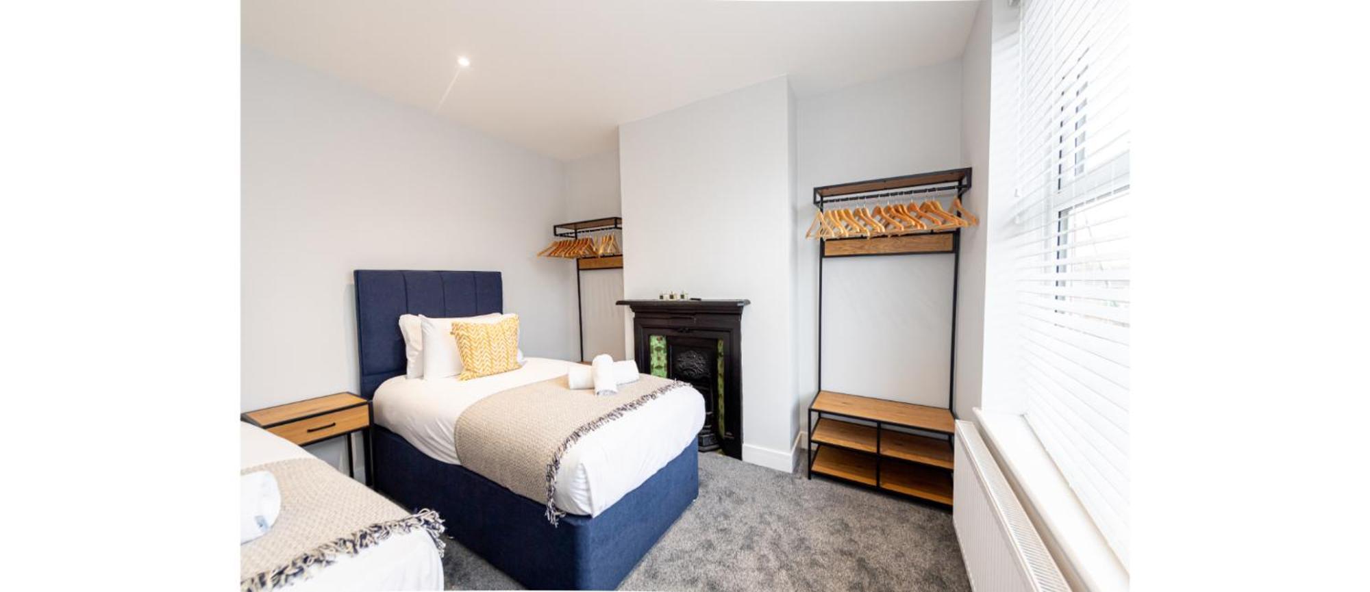Hassle-free & Handsome Brand-new 3-bed Manchester