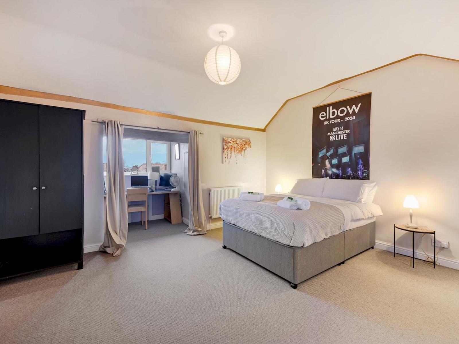 Pass The Keys Spacious 5-bedroom House In The Charming Suburb Of Fallowfield