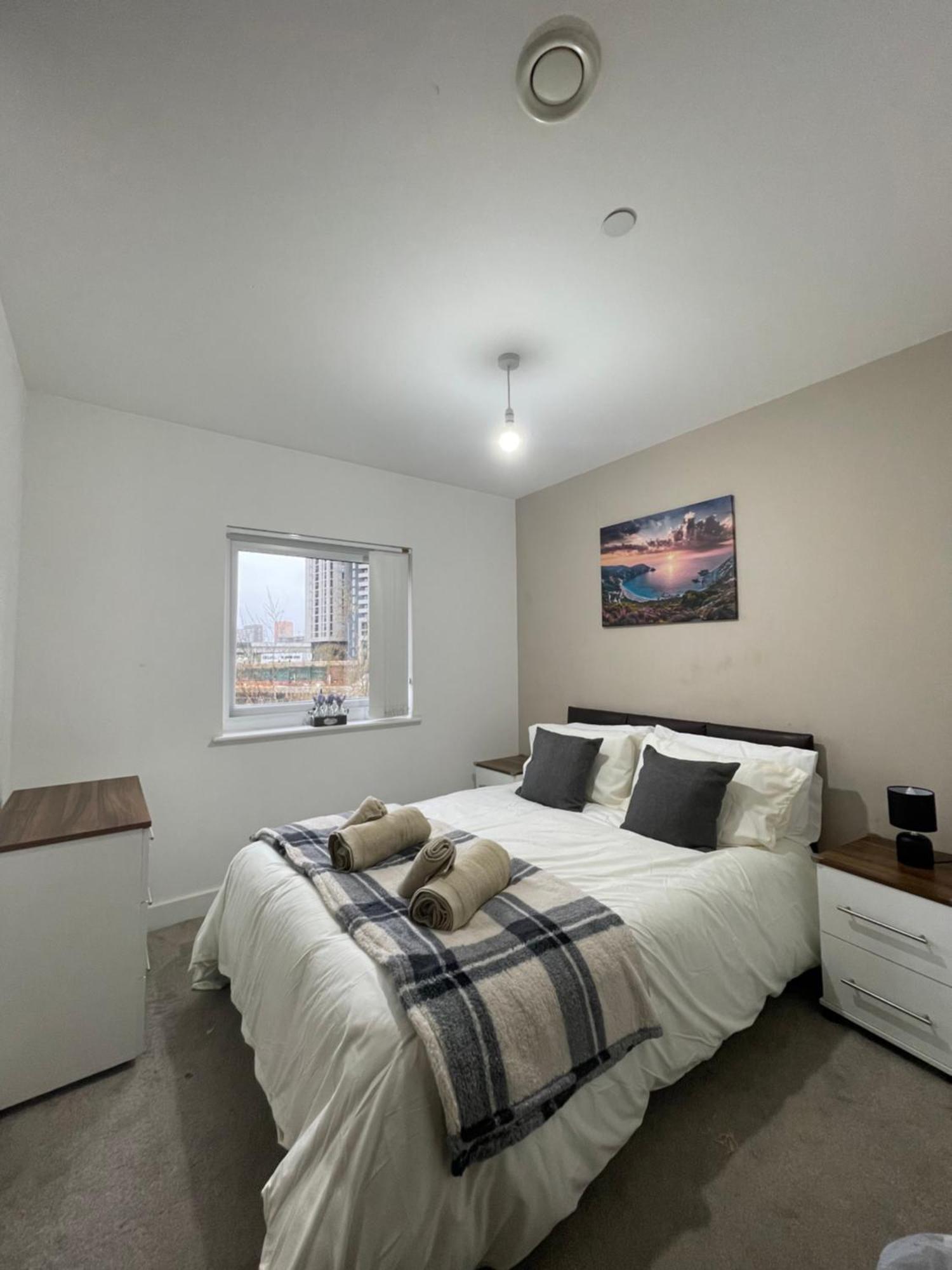 Apartment Salford Serviced