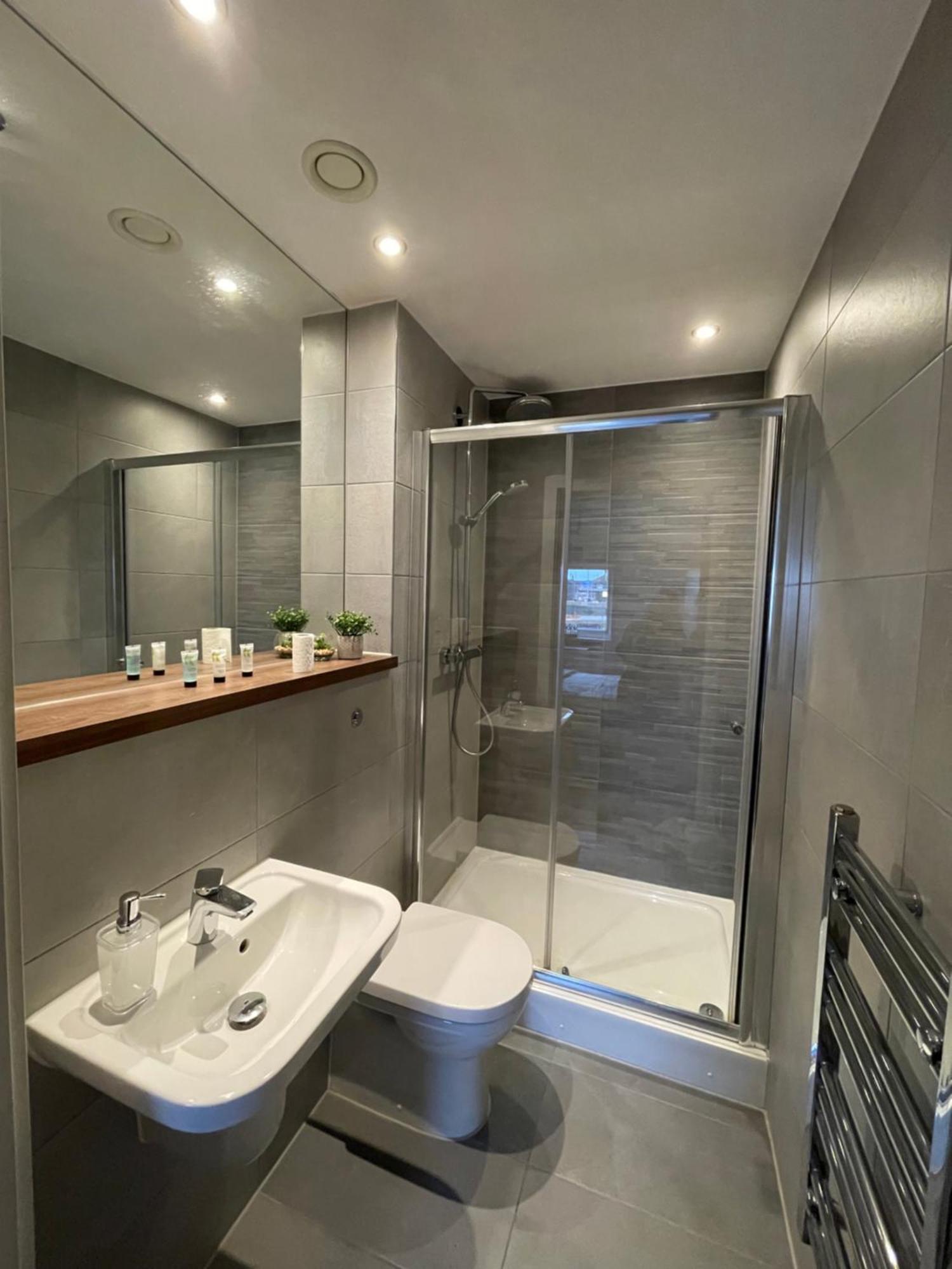 Salford Serviced Apartment