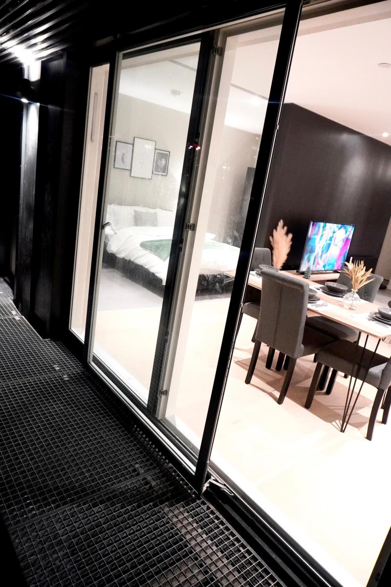 Luxury 2 Bed With Balcony * Manchester
