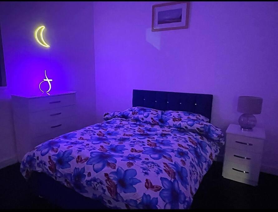 Apartment Modern 2-bed Flat In Salford Manchester