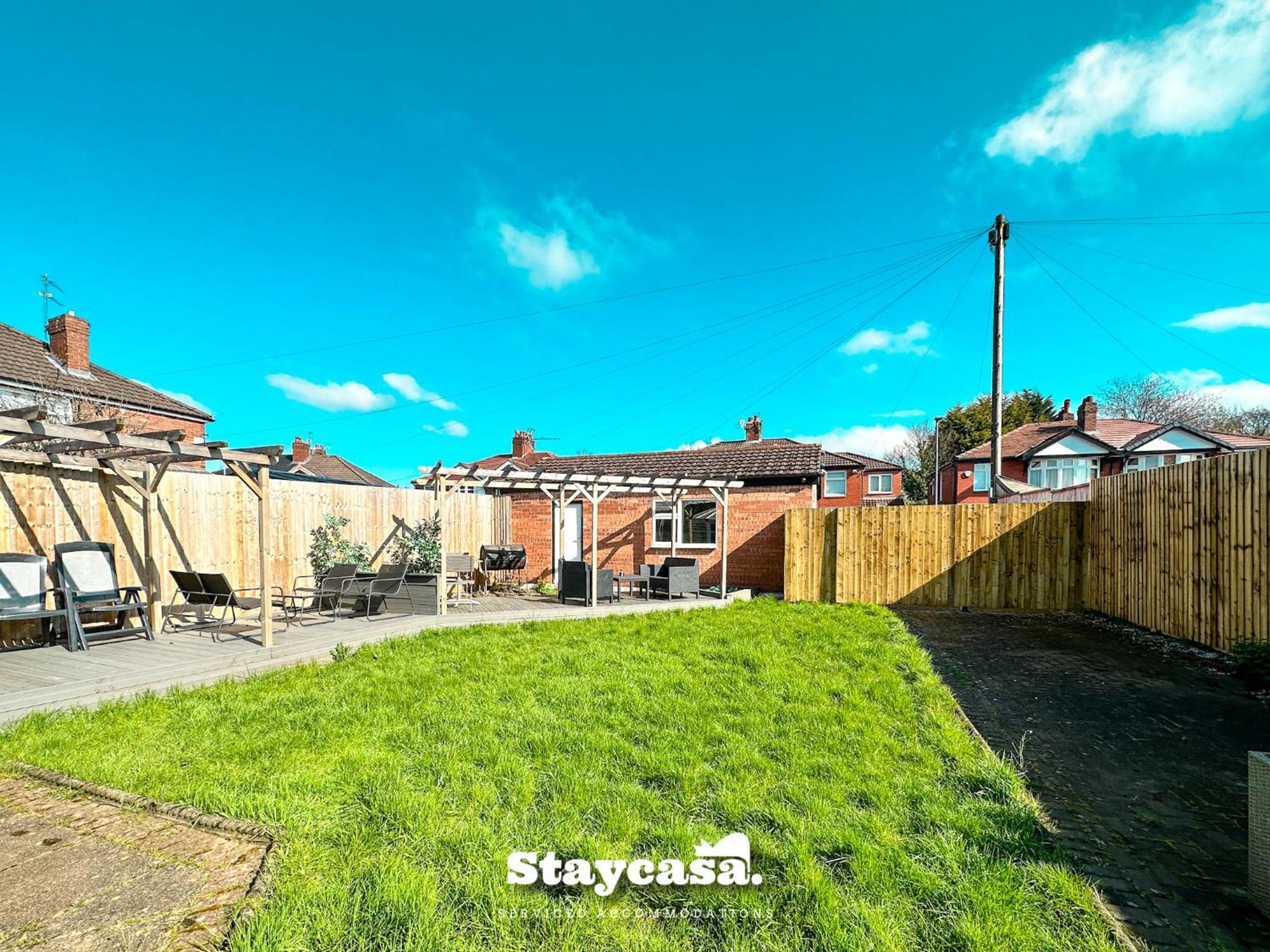 Beautiful Detached - Jacuzzi Bath - Parking * Manchester