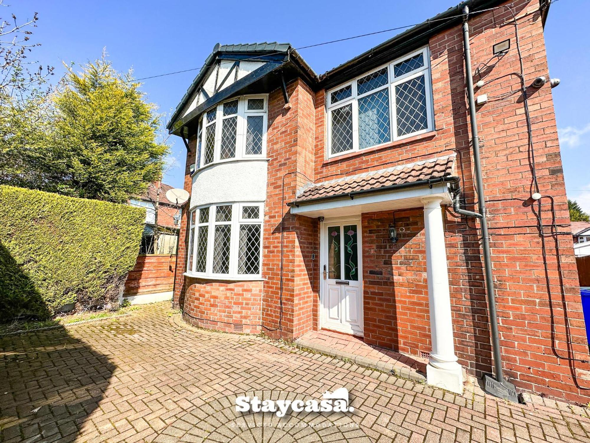 Vakantiehuis Beautiful Detached - Jacuzzi Bath - Parking *