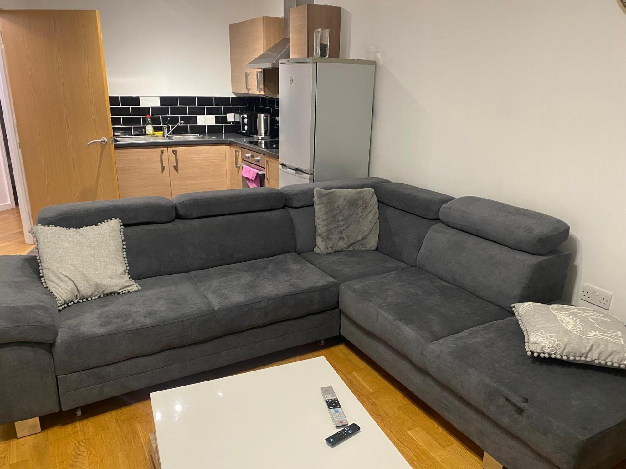 Eaglet 2 Bedroom Luxury Near Etihad Staduim *