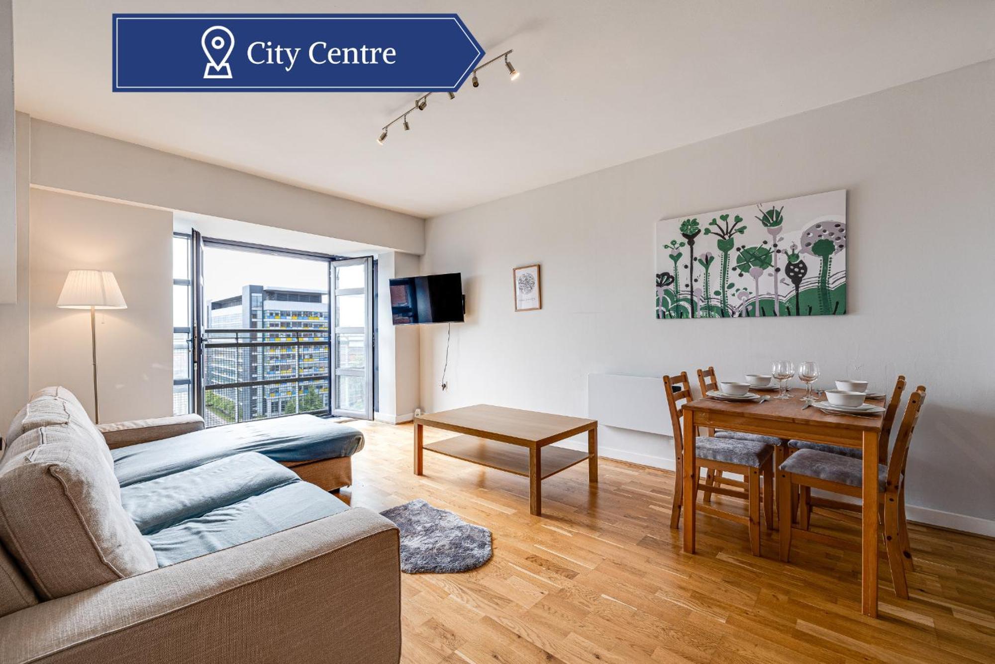 Large 2 Bed 2 Bath *