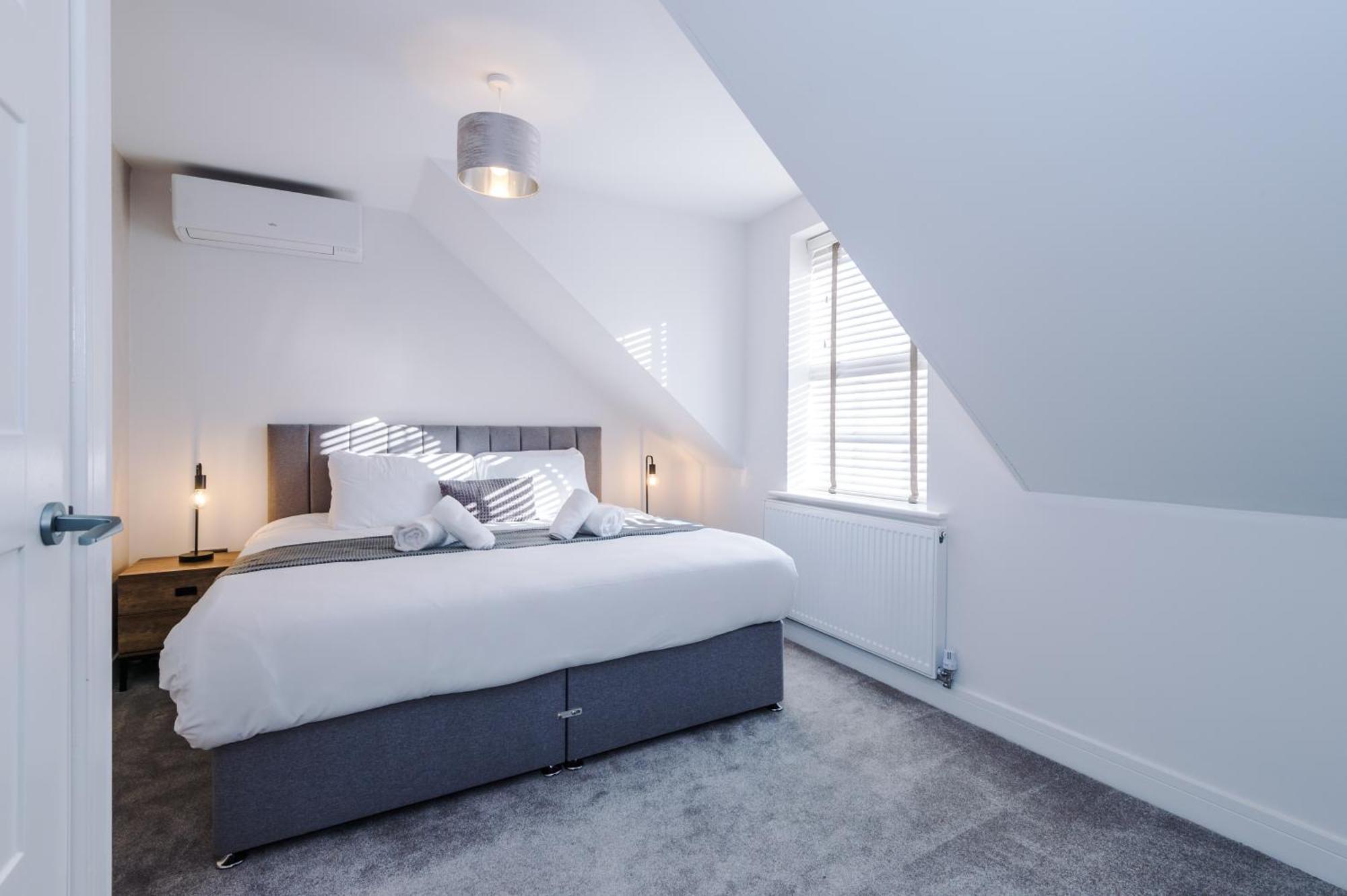 4 Bedroom Townhouse In - By Hilltop Serviced Holiday home