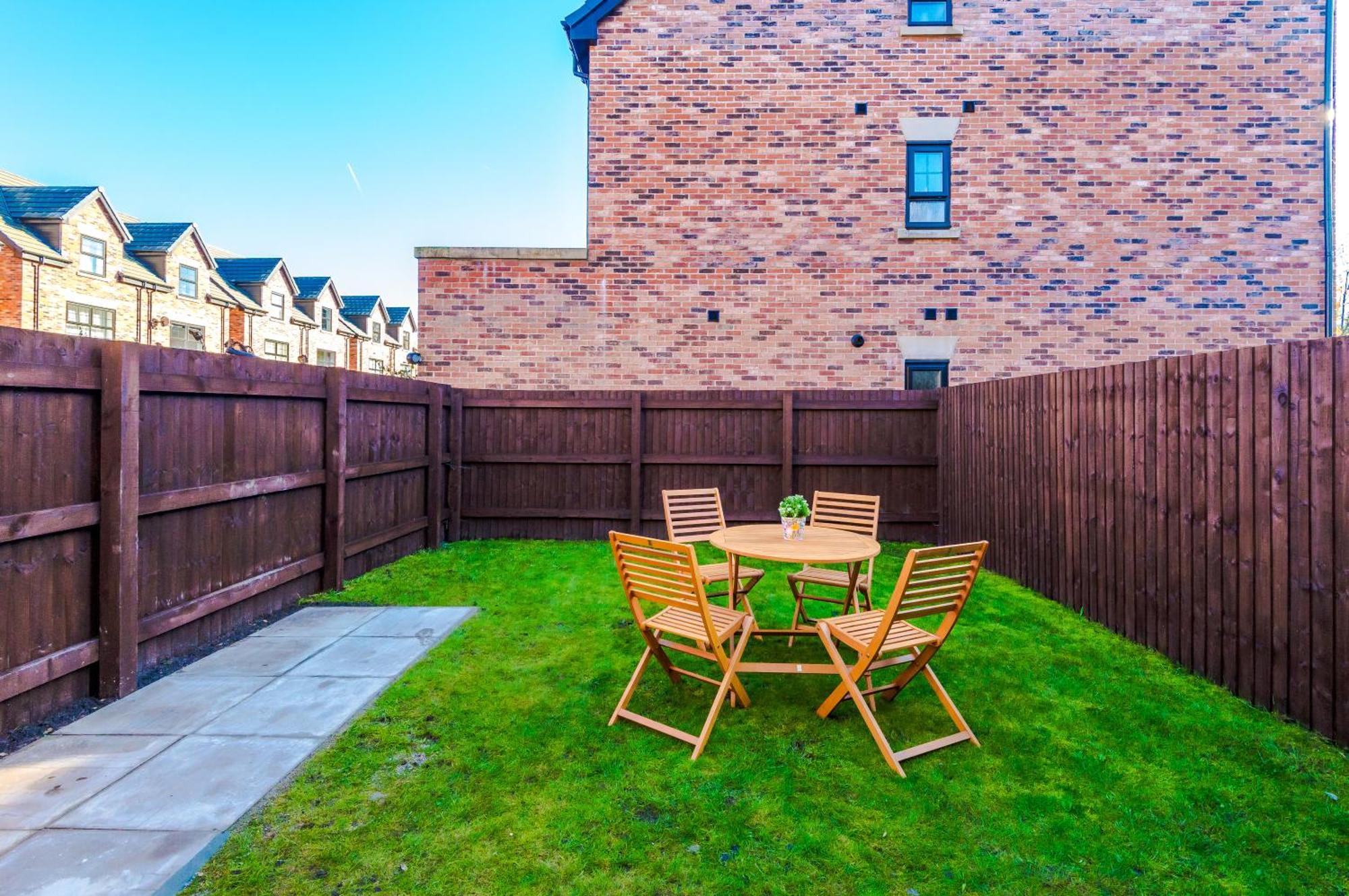 4 Bedroom Townhouse In - By Hilltop Serviced Holiday home *
