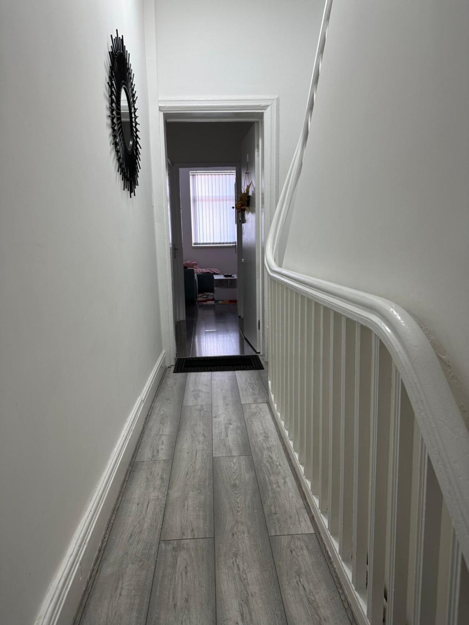 Apartment Lovely 2 Bedroom In Close To Centre And Stadium #1 Manchester