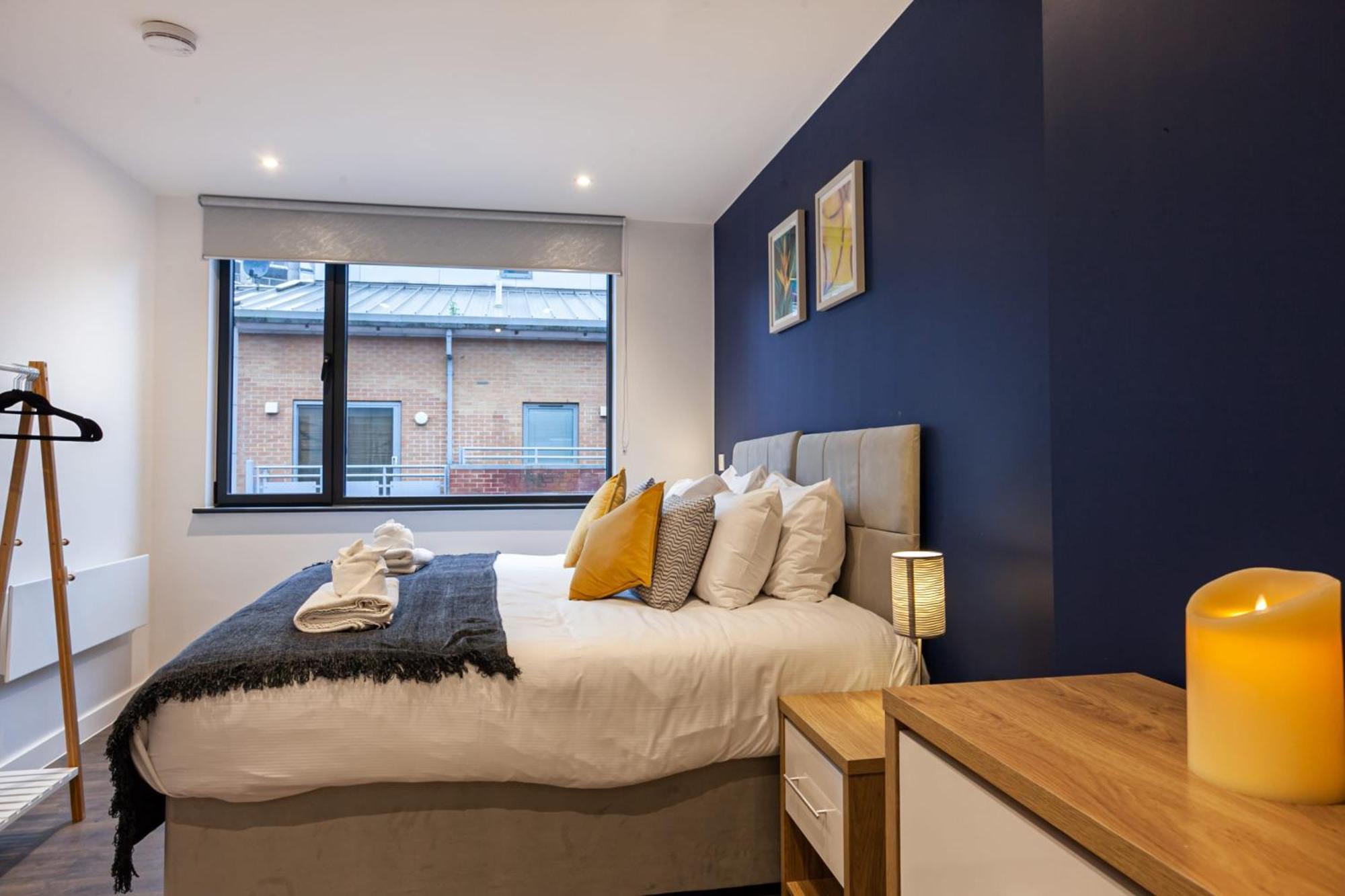Contemporary 1 Bedroom In Centre Apartment *