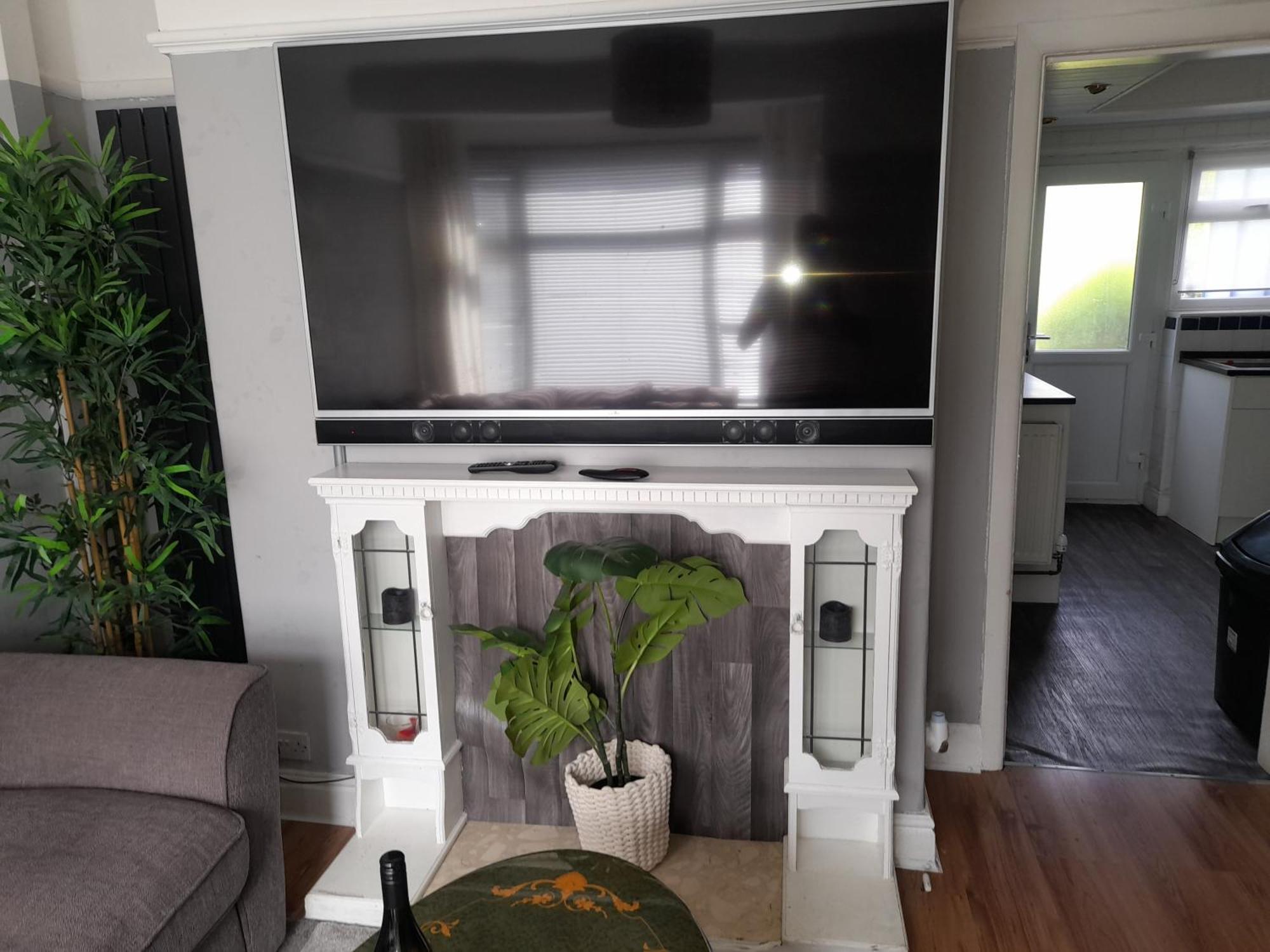 Vakantiehuis Bright 4-bed House 15 Min To Centre
