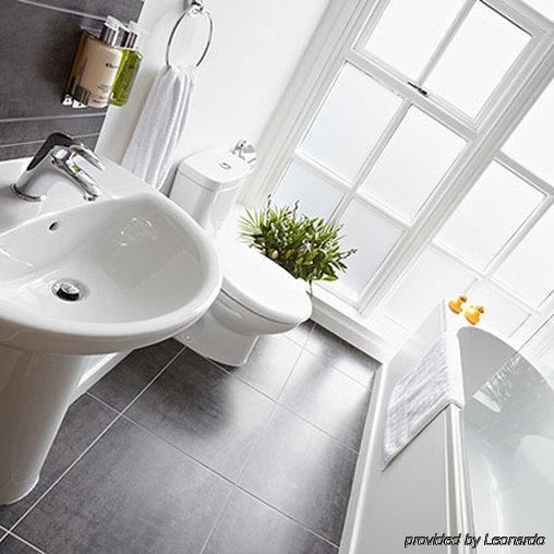 Aparthotel High Street Townhouse 4*