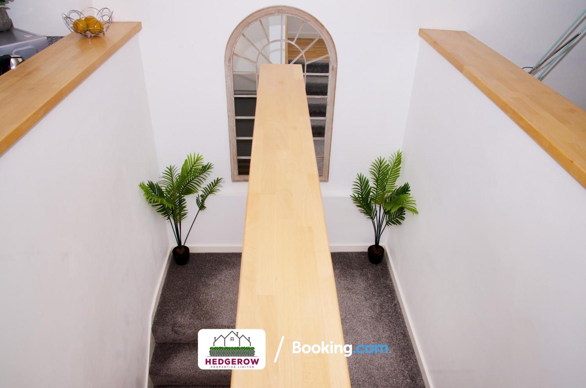 Stylish Center Duplex Penthouse By Hedgerow * Manchester