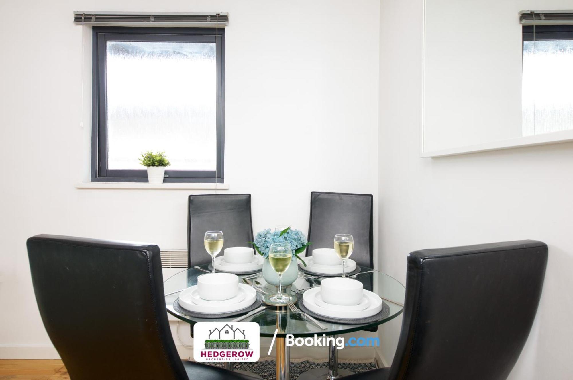 Stylish Center Duplex Penthouse By Hedgerow Apartment Manchester