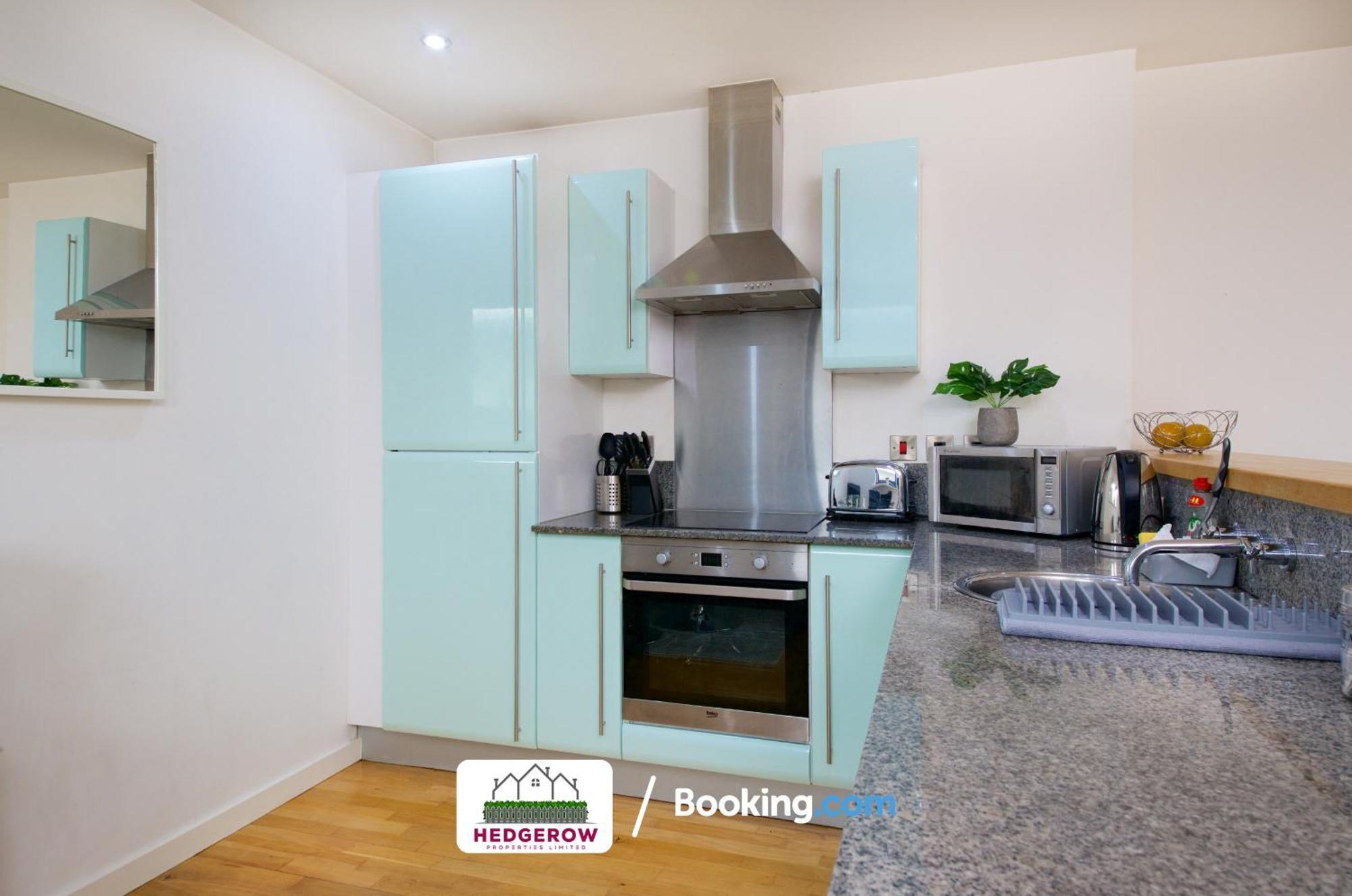 Stylish Center Duplex Penthouse By Hedgerow * Manchester