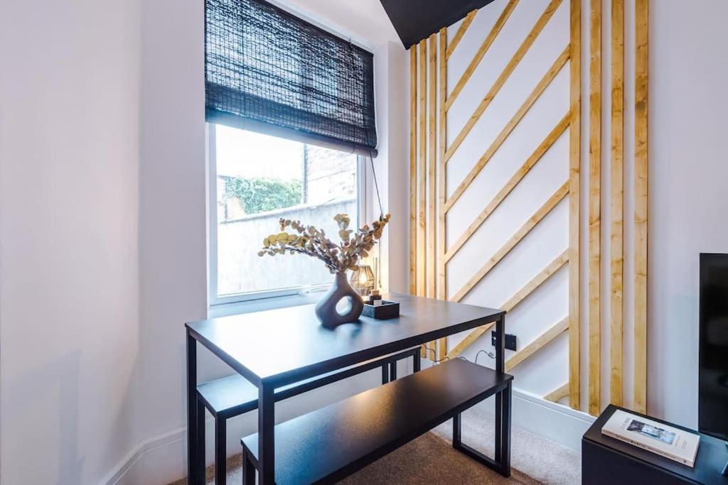 4 Bedroom House Eccles Manchester