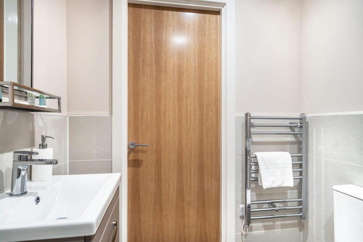 Apartment Spacious & Bright 2 Bed In