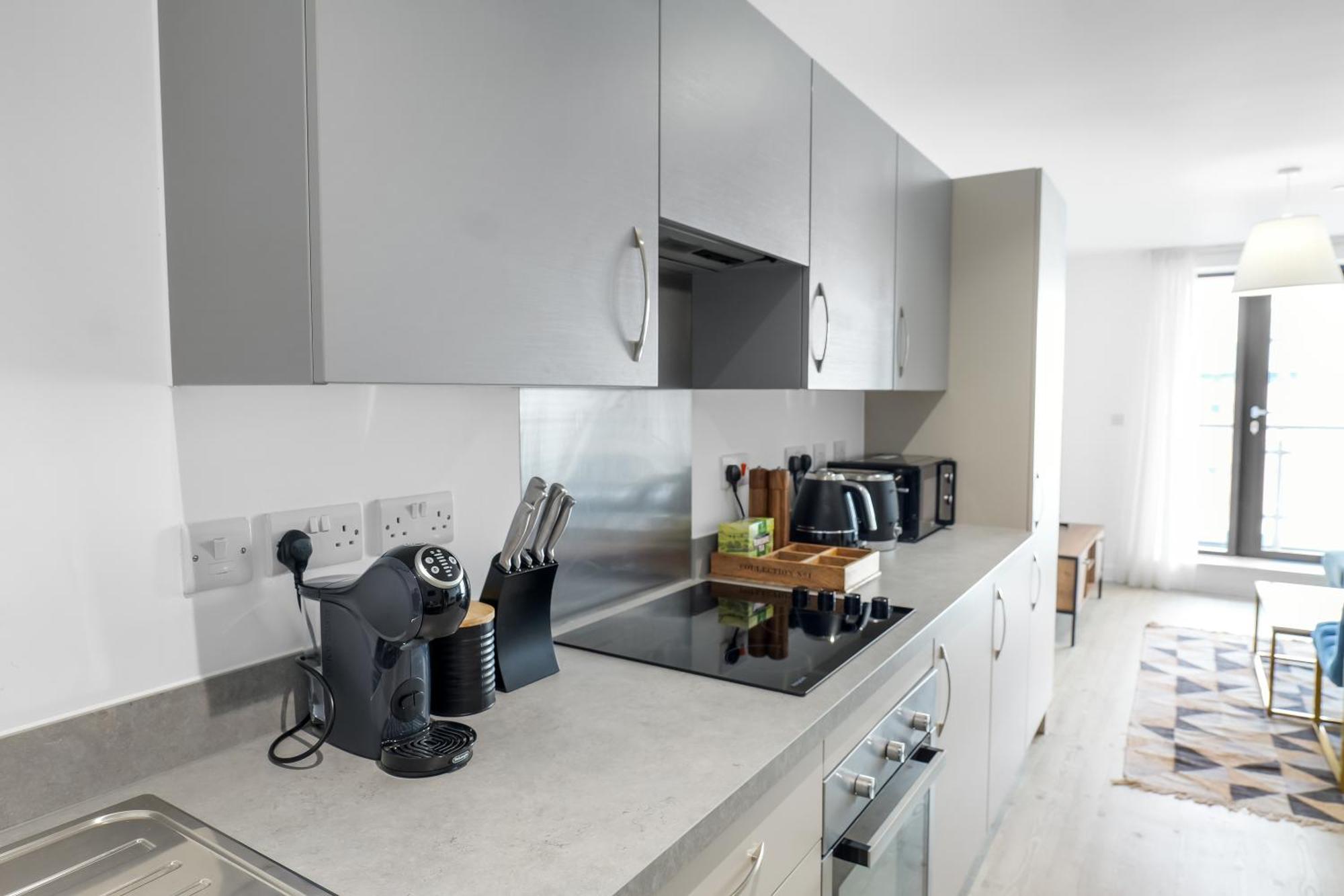 High Rise 2 Bedroom & 2 Bath With Parking, Balcony & Amazing View