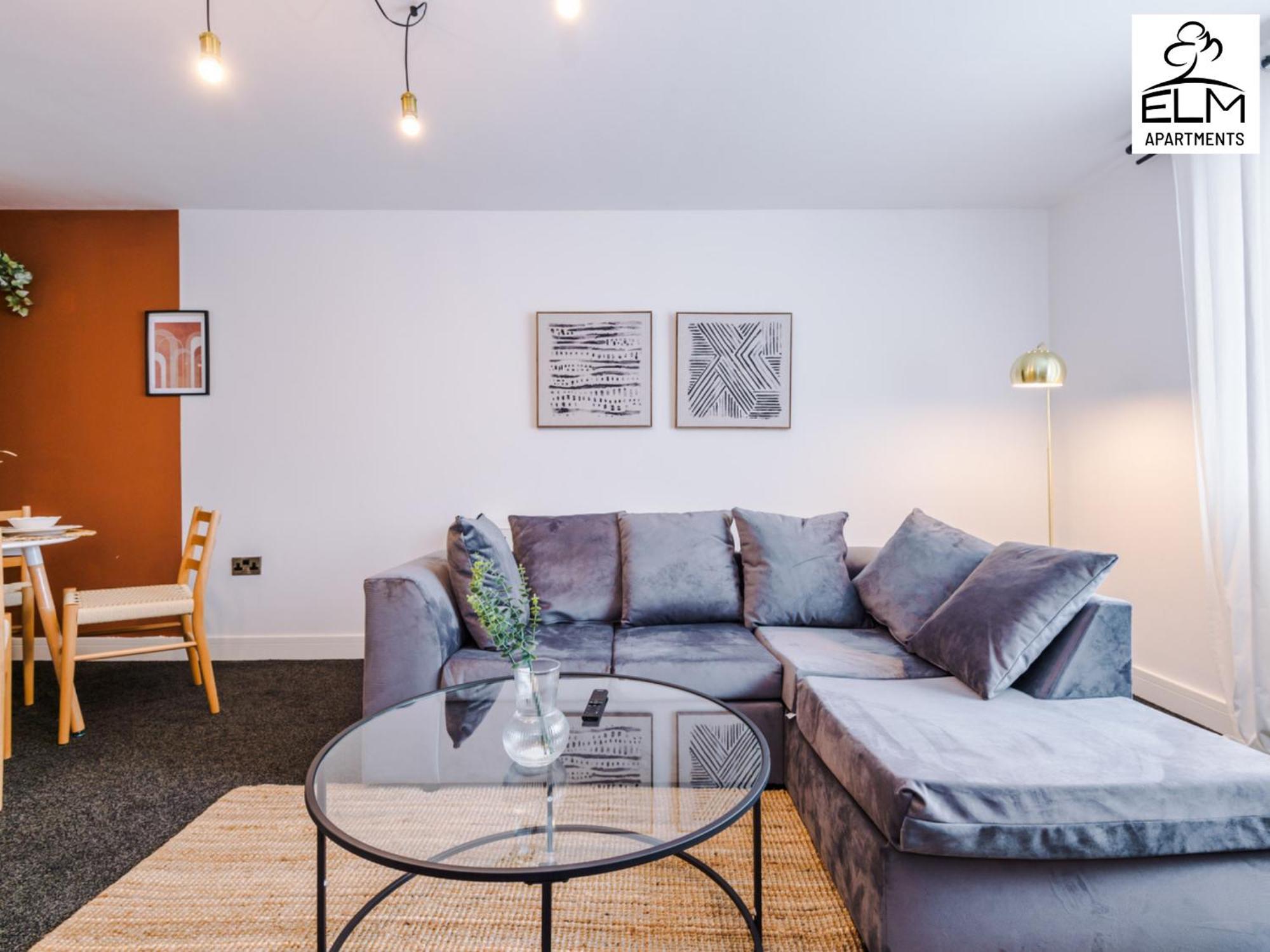 Elm , Collection Of Available Near Media , Free Parking Apartment