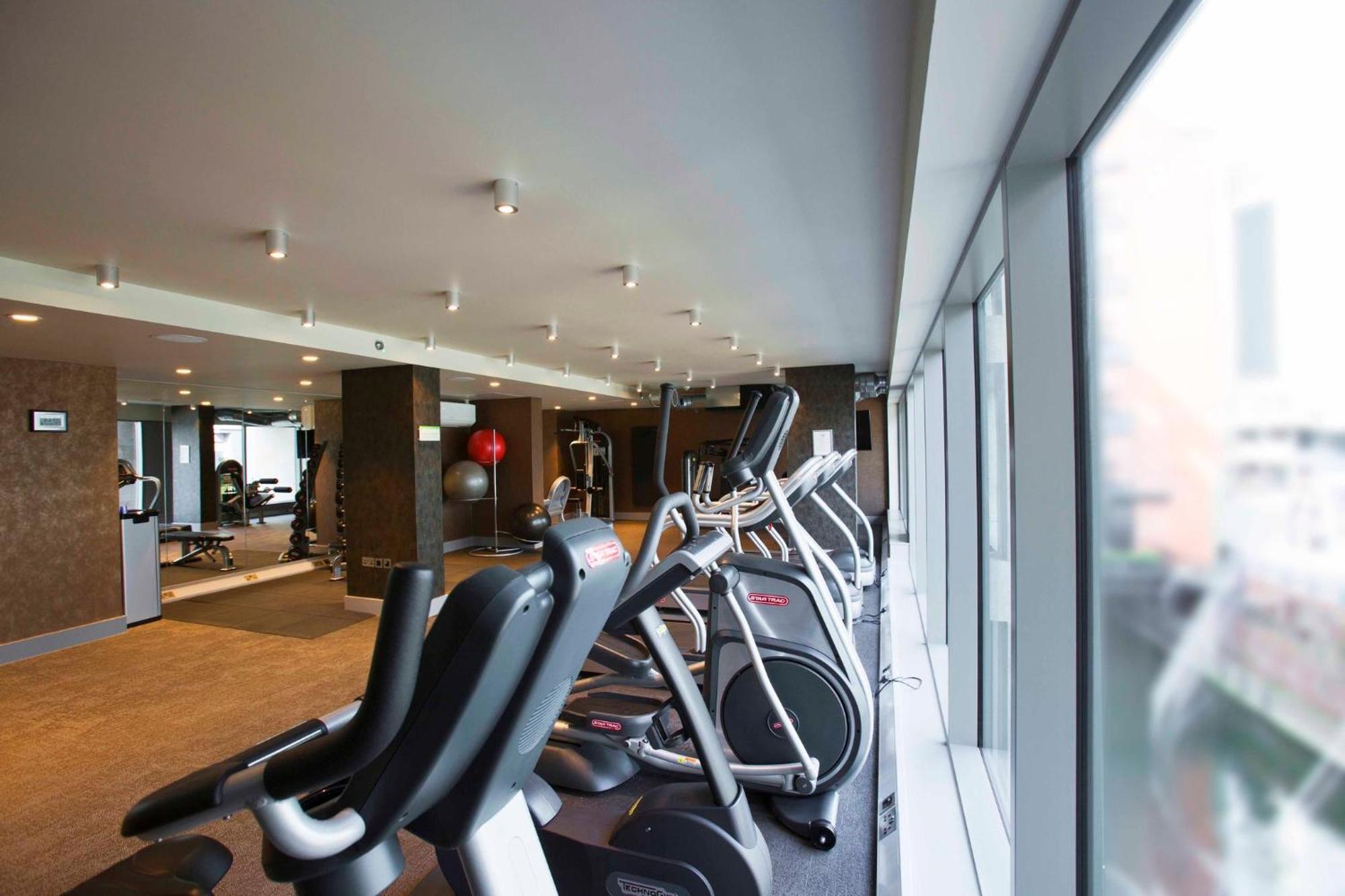 - Centre By Ihg 4* Manchester