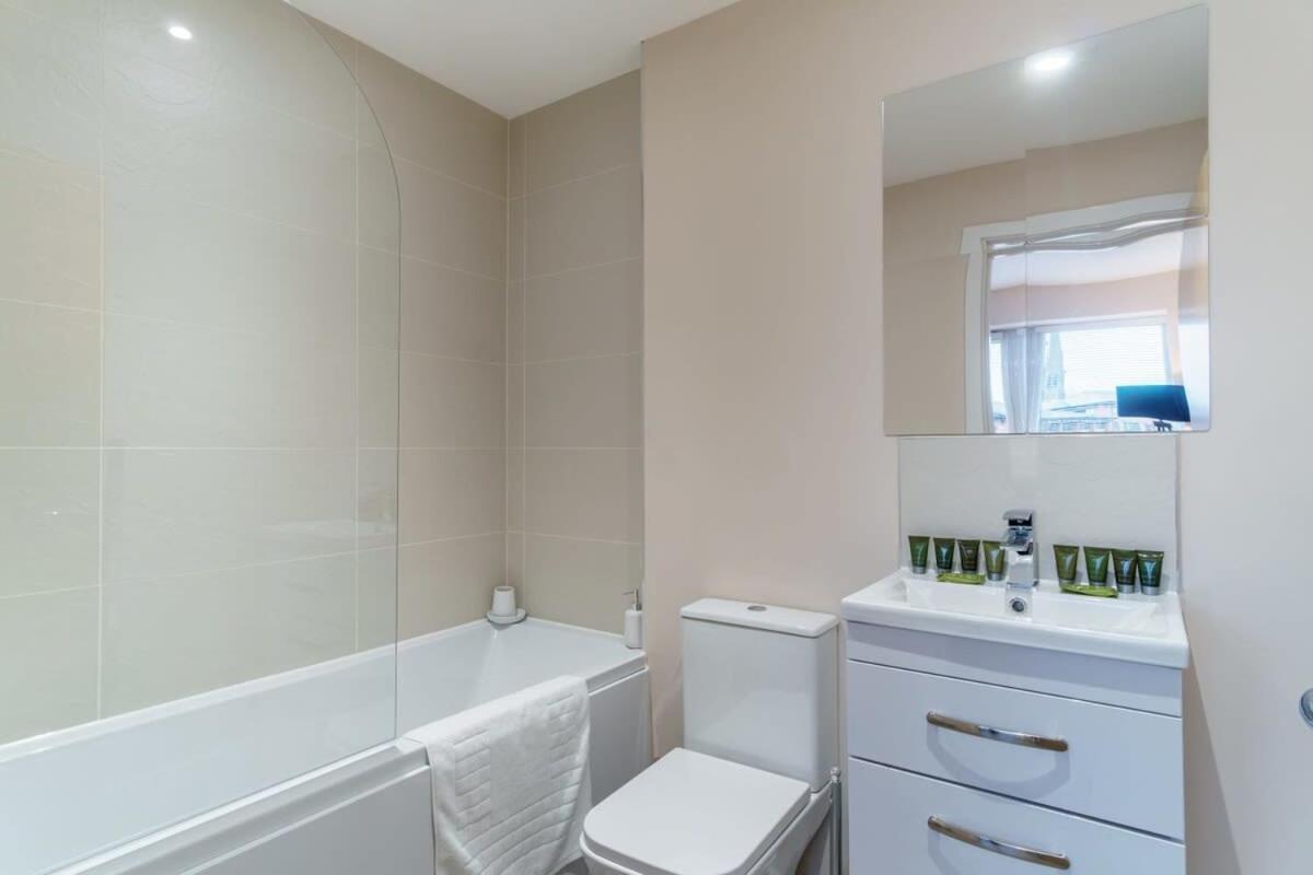 Fantastic 1 Bed Flat - Sleeps 3 Manchester
