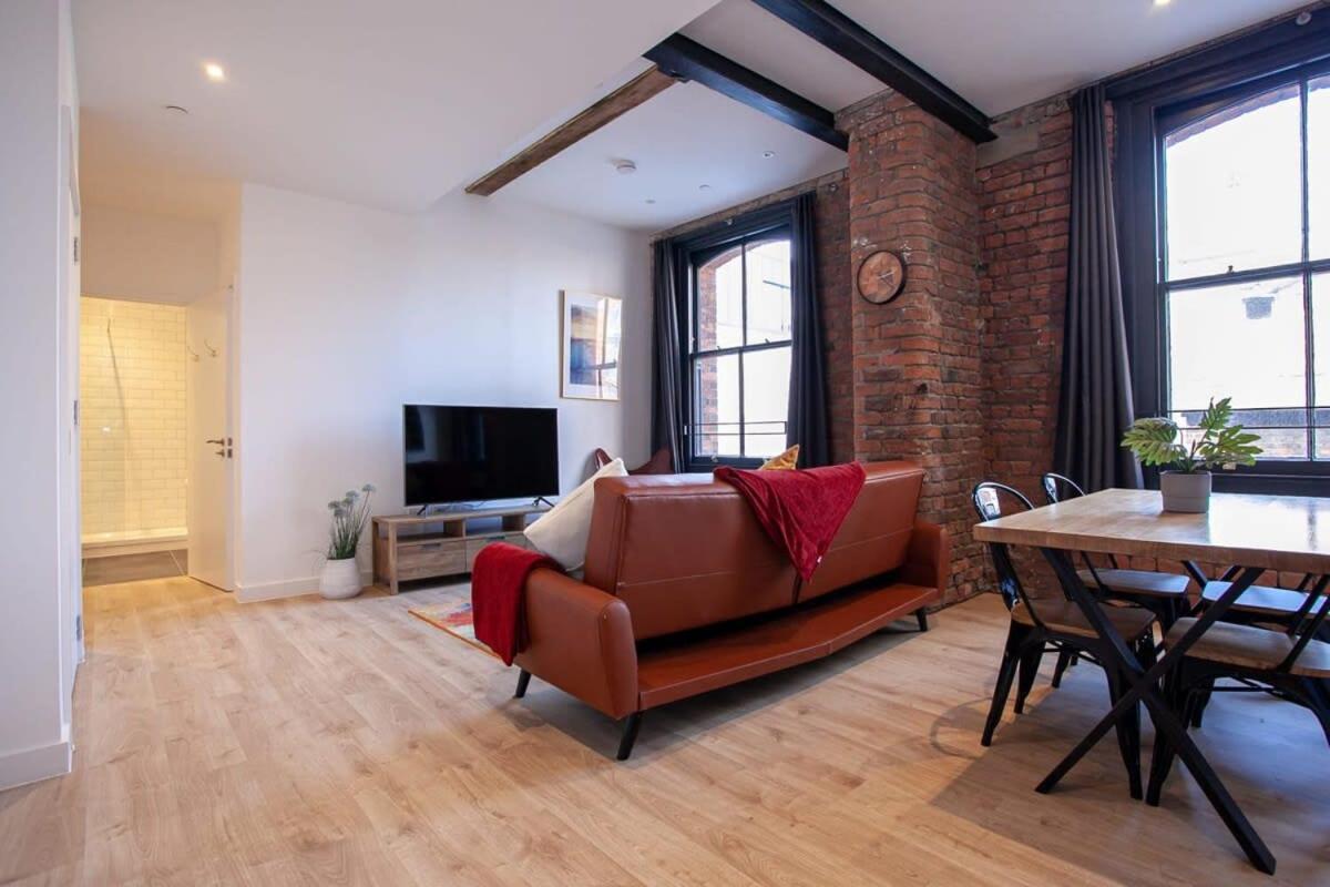 Stunning 1 Bed Flat 5min Walk To Victoria Station *