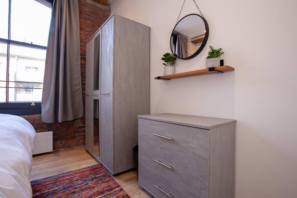 Stunning 1 Bed Flat 5min Walk To Victoria Station *
