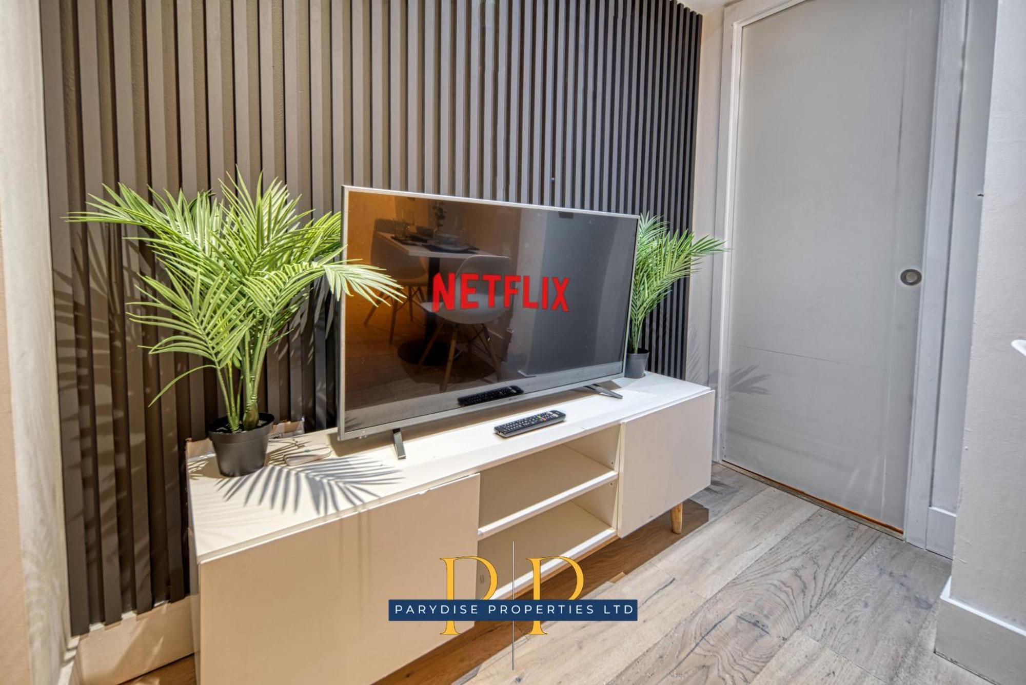 The Cityscape Suite: Deansgate Apartment *