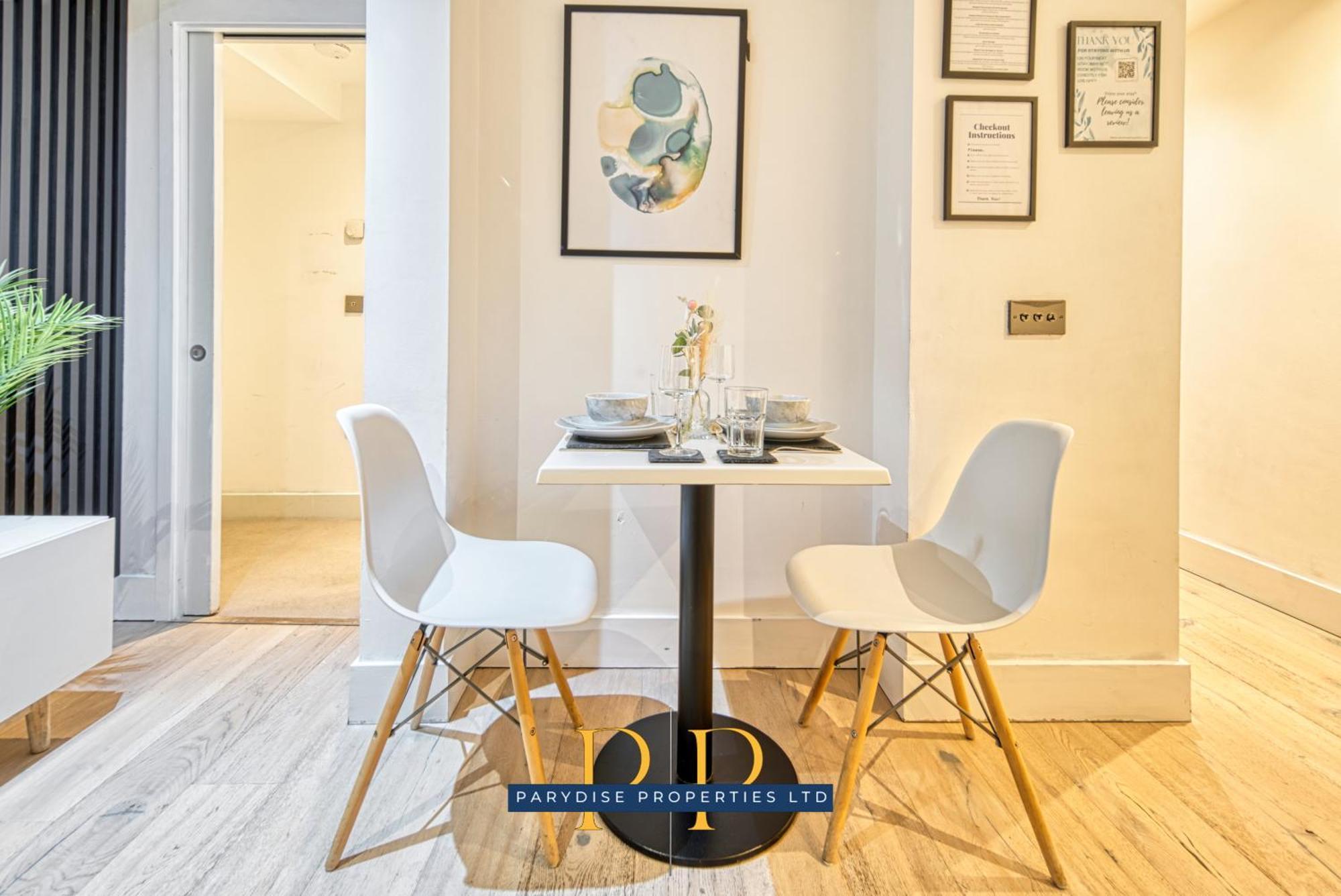 The Cityscape Suite: Deansgate * Manchester