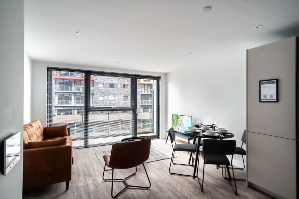 Spacious 2 Bed In Central * Manchester