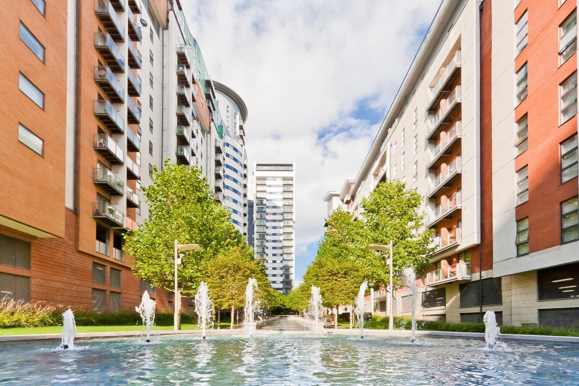 With Balcony & Secure Parking Appartement Manchester