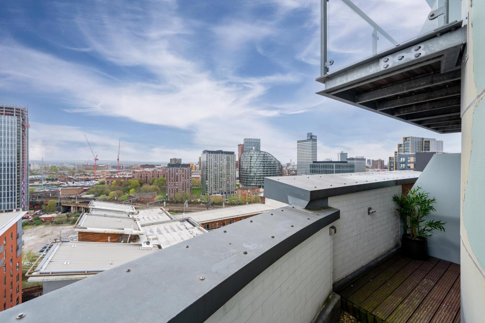 With Balcony & Secure Parking Appartement *