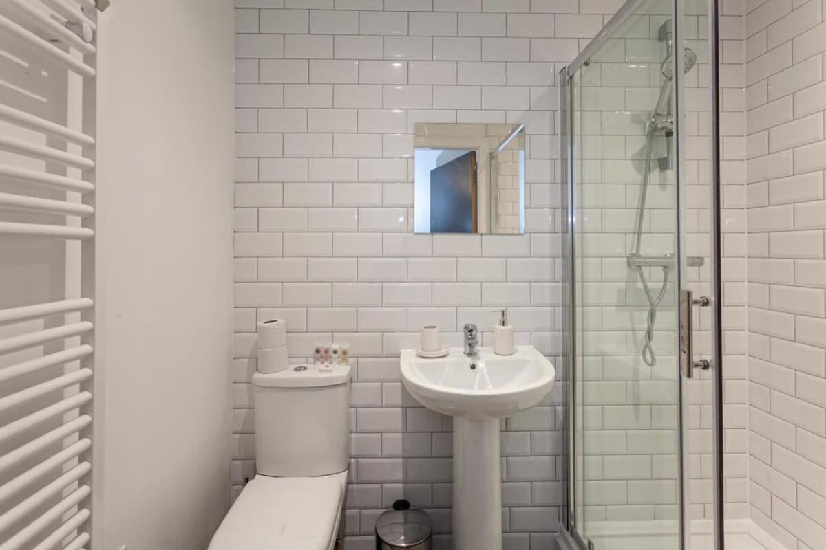 Stunning 2 Bed Flat 5min To Old Trafford Stadium