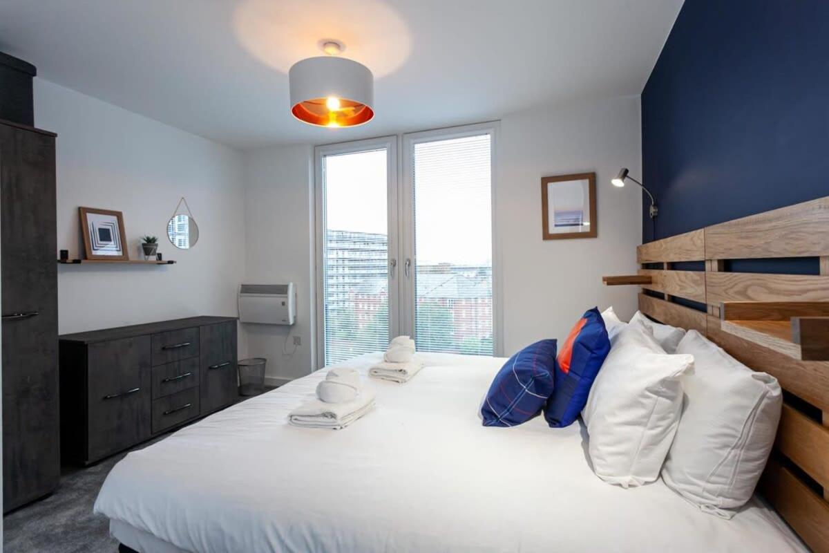 Stunning 2 Bed Flat 5min To Old Trafford Stadium Appartement *