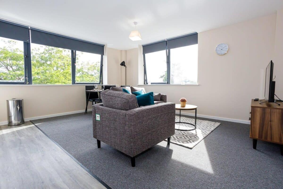 Apartment Contemporary 2 Bedroom *