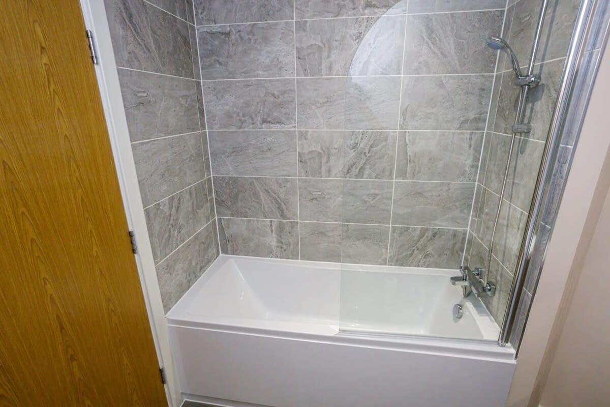 Apartment Contemporary 2 Bedroom Manchester