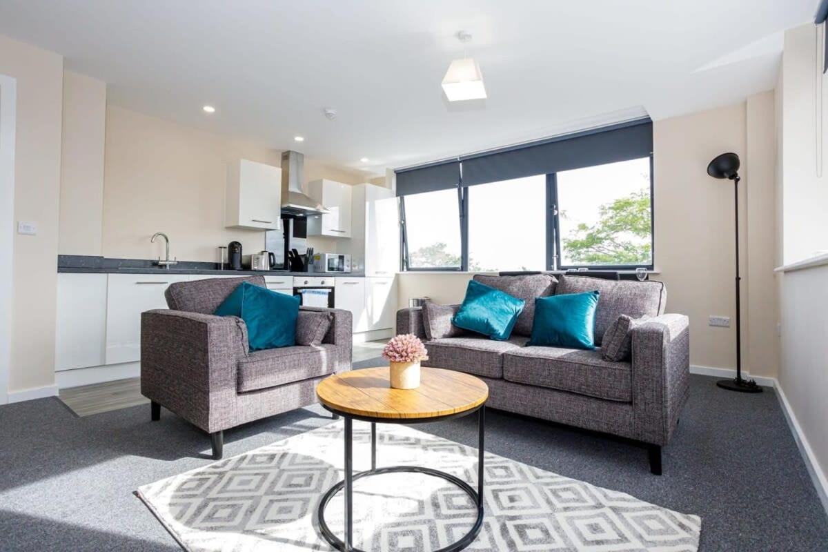 Contemporary 2 Bedroom *