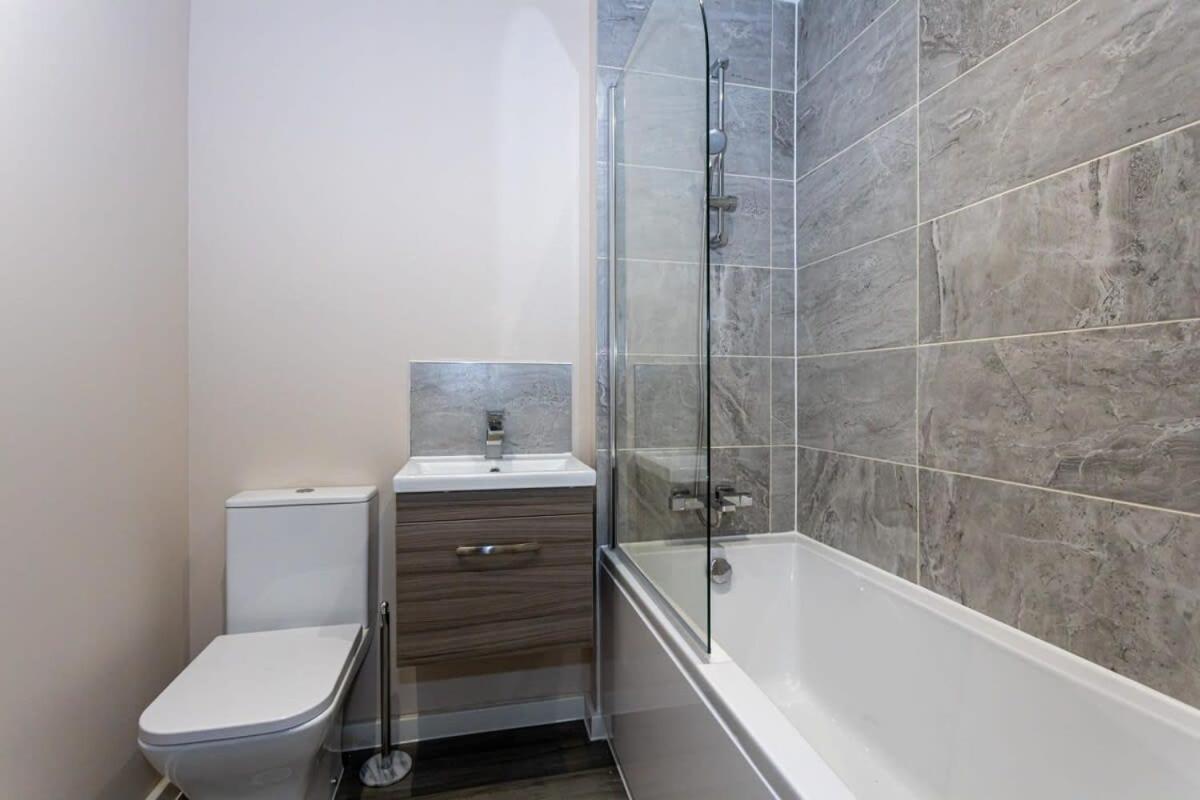 Contemporary 2 Bed Salford * Manchester