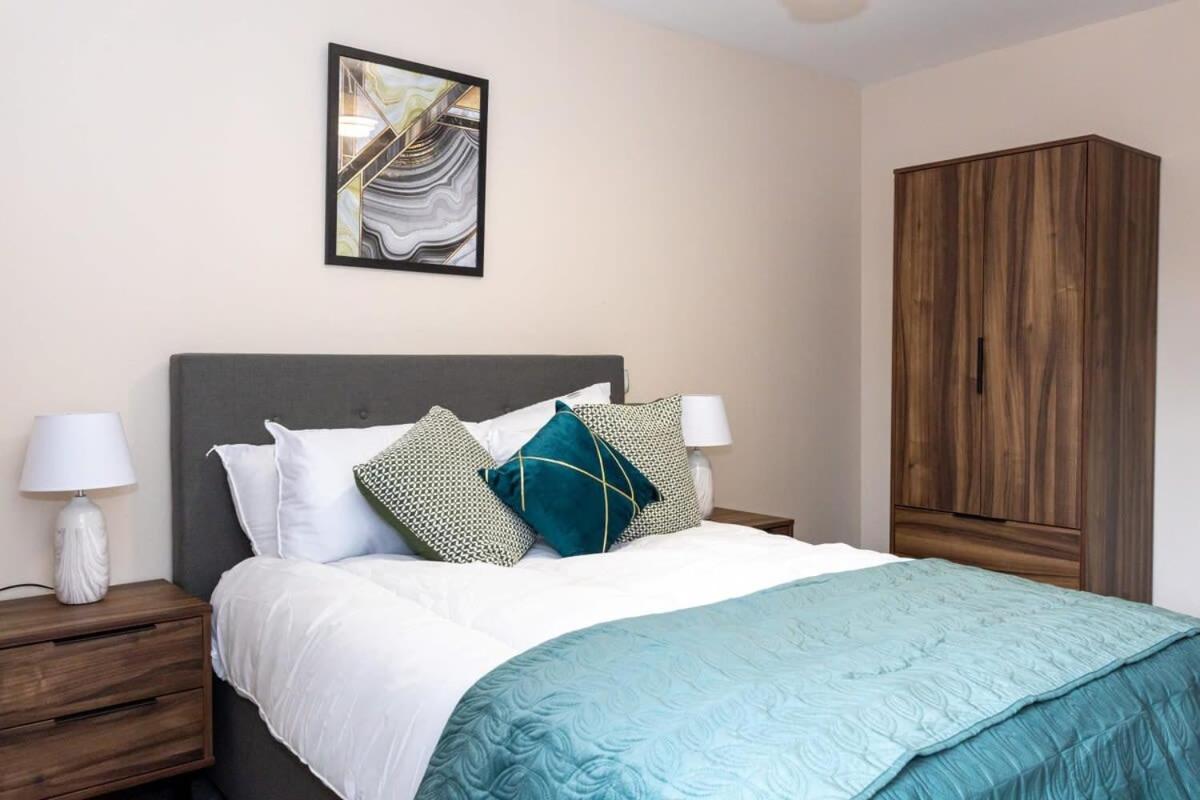 Contemporary 2 Bed Salford Appartement Manchester