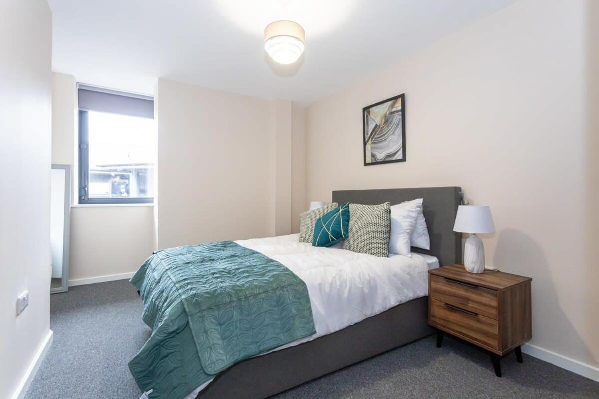 Contemporary 2 Bed Salford Appartement