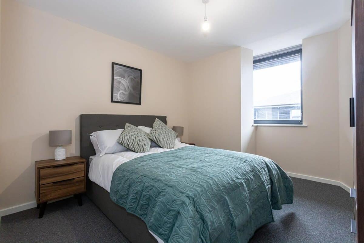 Apartment Contemporary 2 Bed Salford *