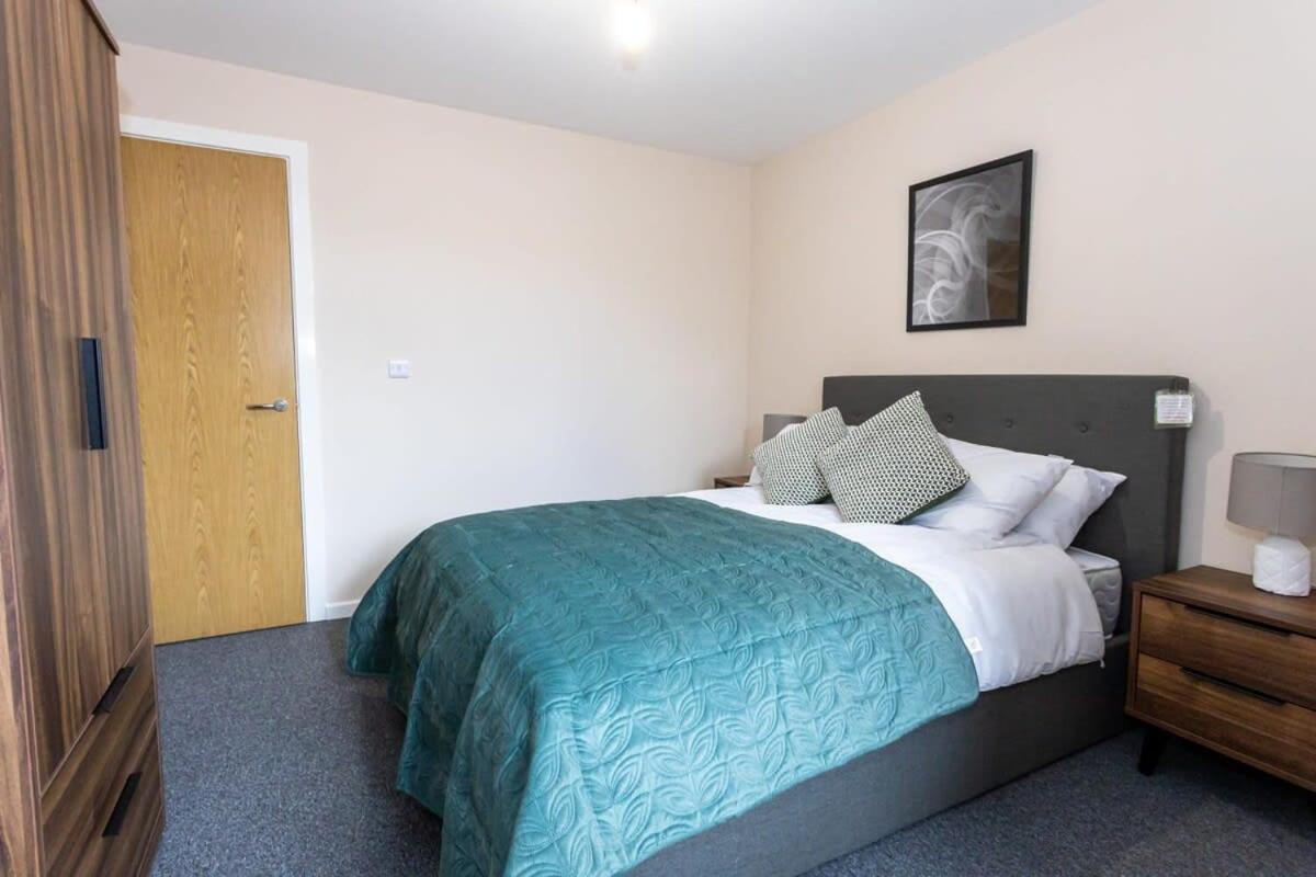 Contemporary 2 Bed Salford * Manchester