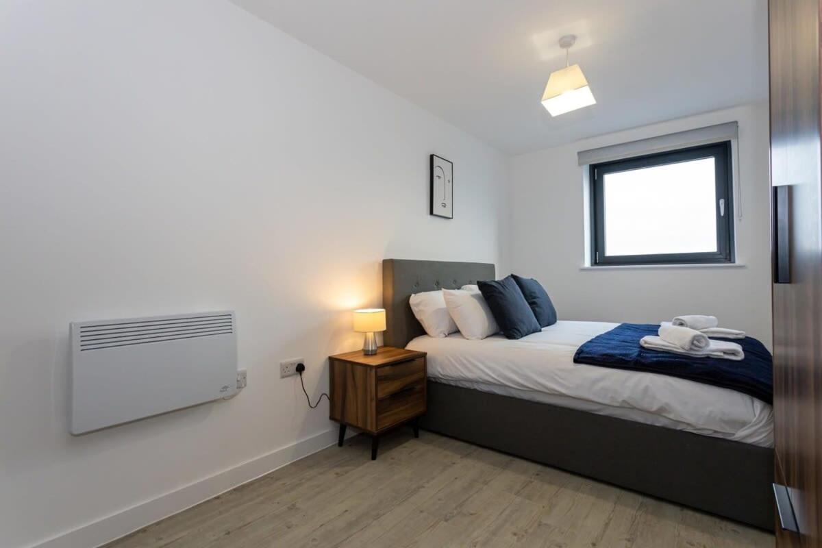 Modern 2 Bed Salford Stunning Views Manchester