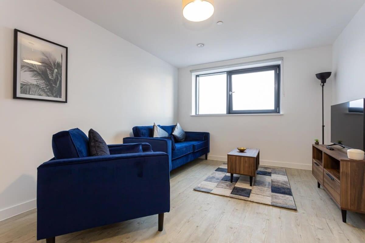 Modern 2 Bed Salford Stunning Views Manchester