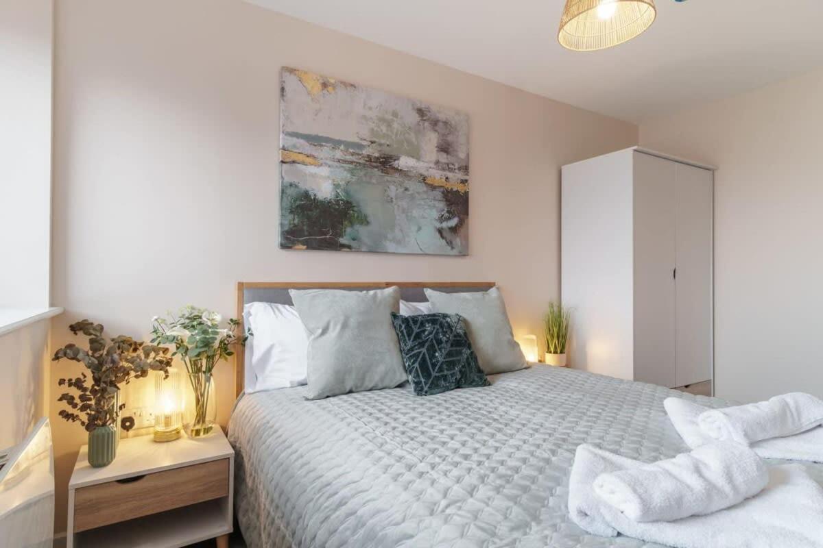 Fantastic 1 Bed - Sleeps 3 Manchester
