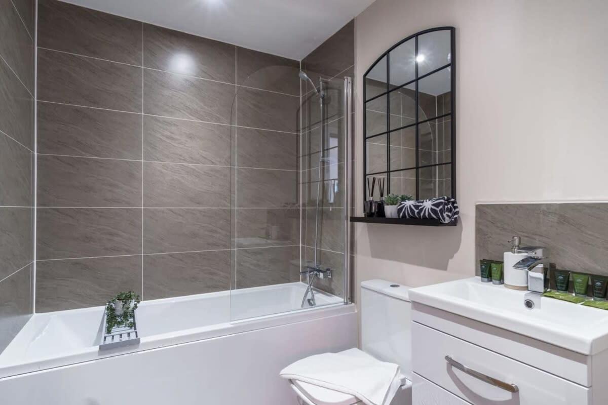 Fantastic 1 Bed - Sleeps 3 Appartement *