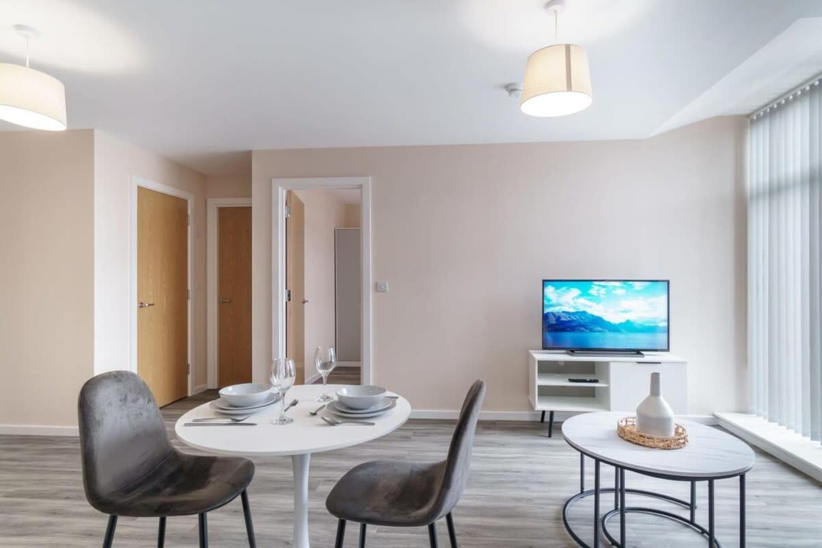 Modern 1 Bedroom - Sleeps 2 * Manchester