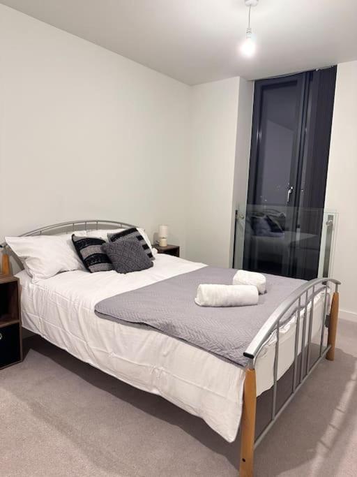 Stylish 2 Bedroom Appartement *